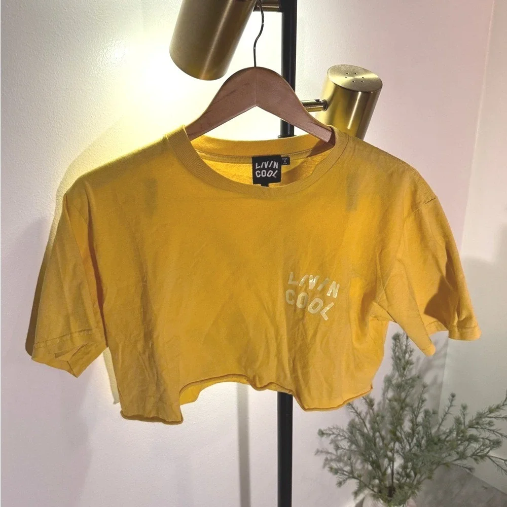 Livin COOL Yellow‎ Cropped Tee